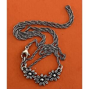 James Avery Retired Sterling Silver Margarita Daisy Necklace